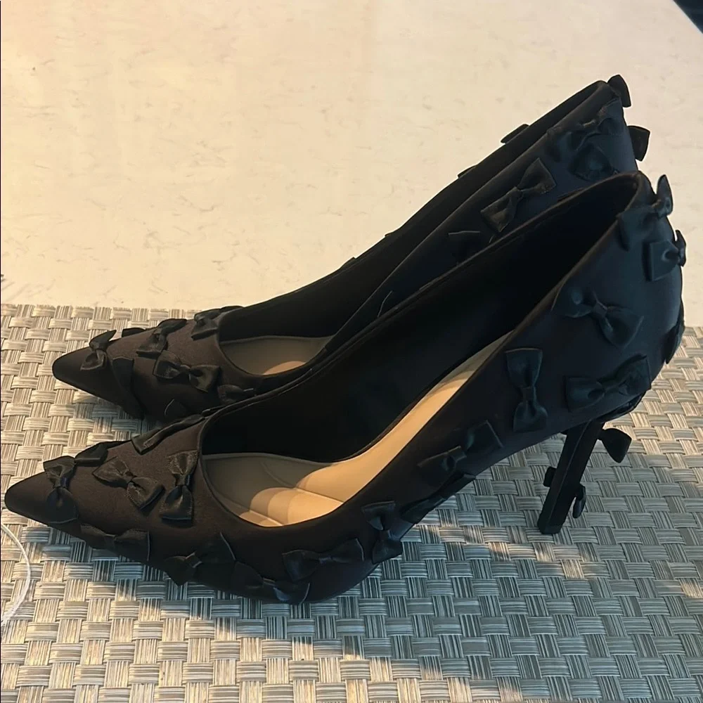GIANI BINI Black Bow-Adorned Heels - Picture 2 of 10